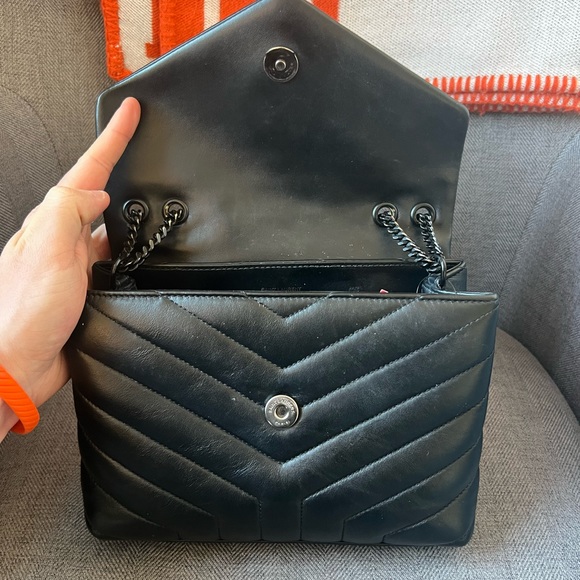 Saint Laurent Small Quilted Loulou bag - Picture 11 of 16